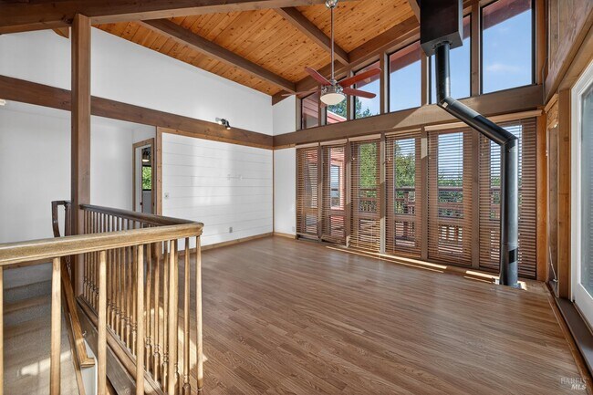 Building Photo - 2299 Sobre Vista Rd