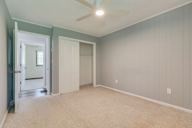 Building Photo - 3 Bed/1.5 Bath in Colonial Heights