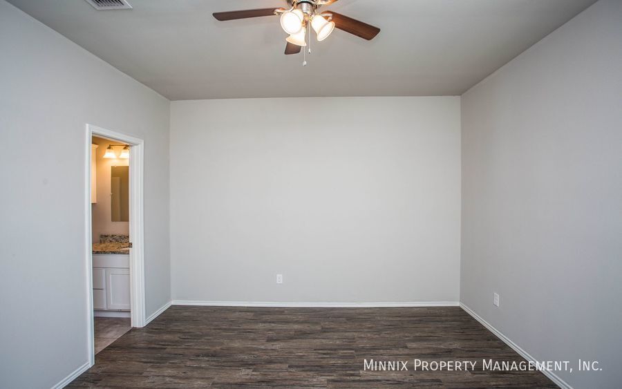 Building Photo - 1713 102nd St