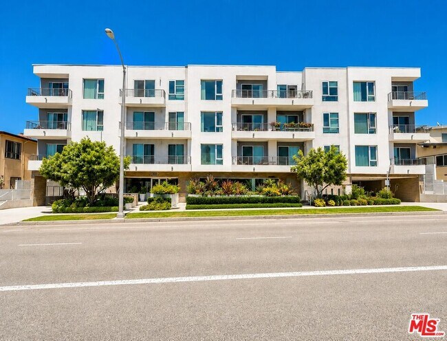 Building Photo - 7857 W Manchester Ave