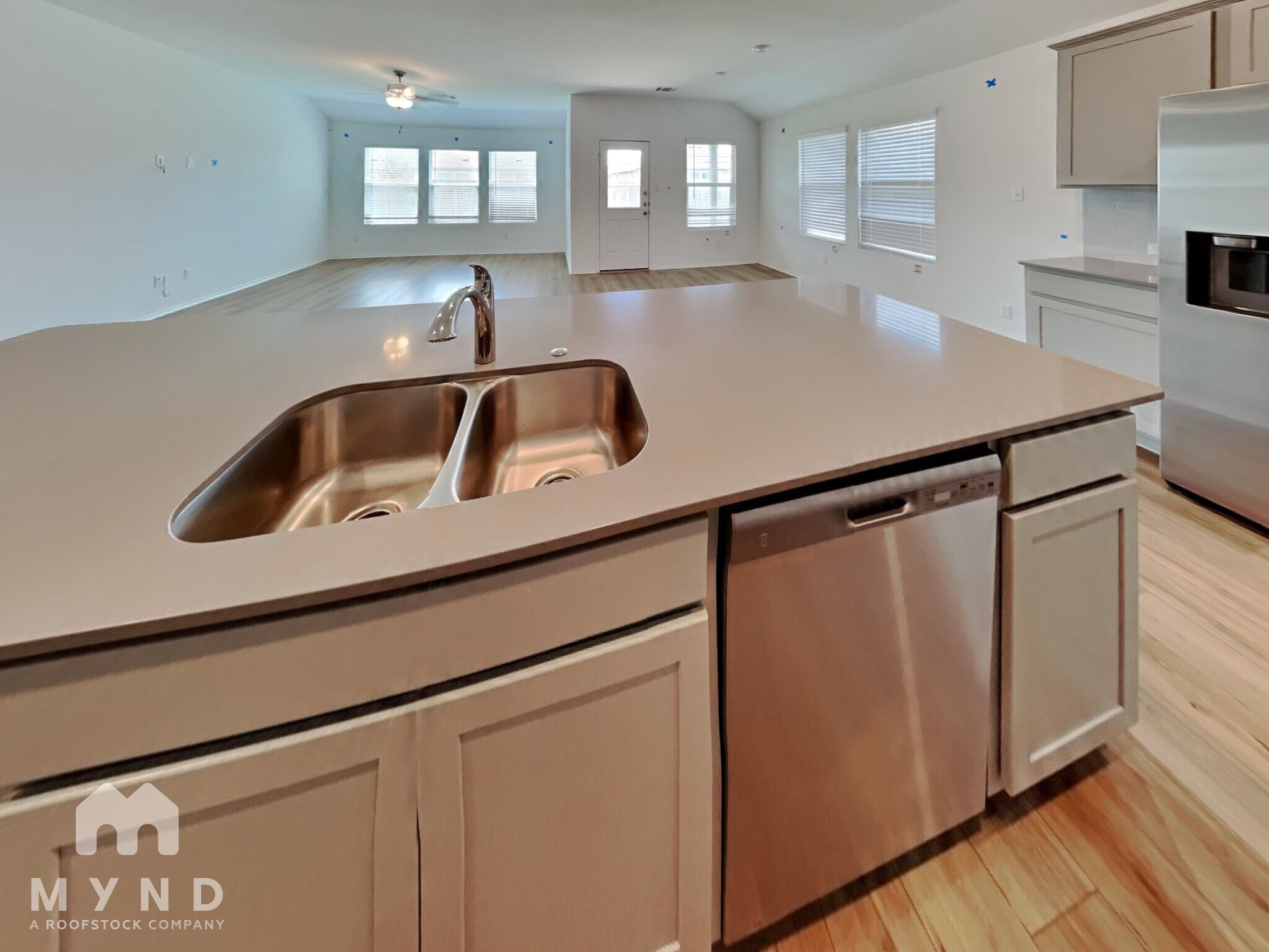 Building Photo - 441 Sebring Cir