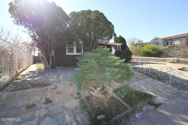 Building Photo - 3200 Richmond Ave