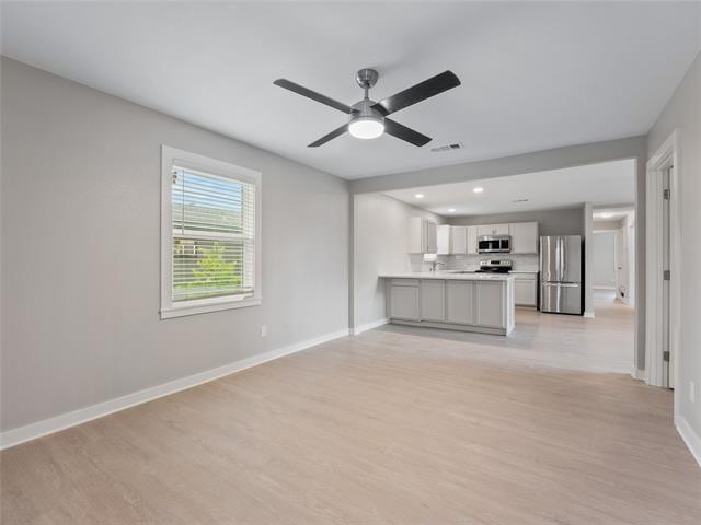 Building Photo - 421 S Interurban St