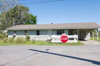 Building Photo - 407 Nugier Ave