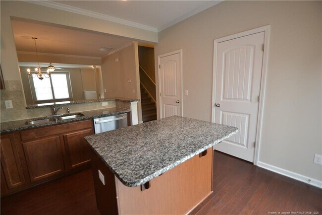 Building Photo - 327 Dove Cottage Ln