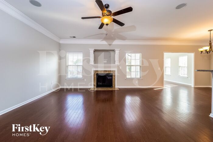 Building Photo - 219 Silk Oak Dr