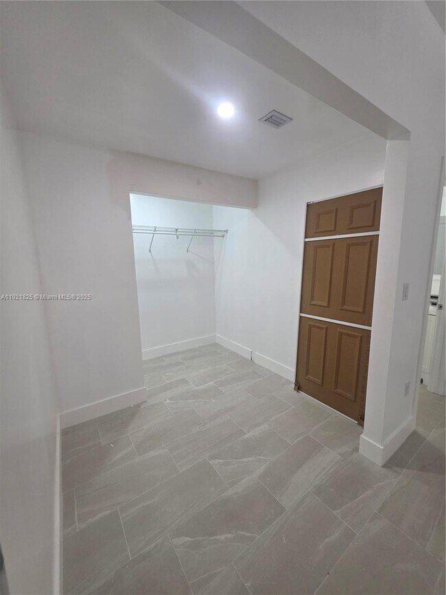 Building Photo - 21210 SW 119th Ave