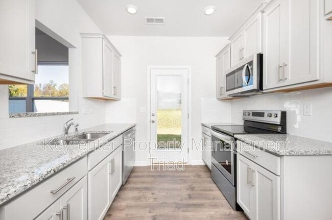 Building Photo - 1122 Banworth Ct