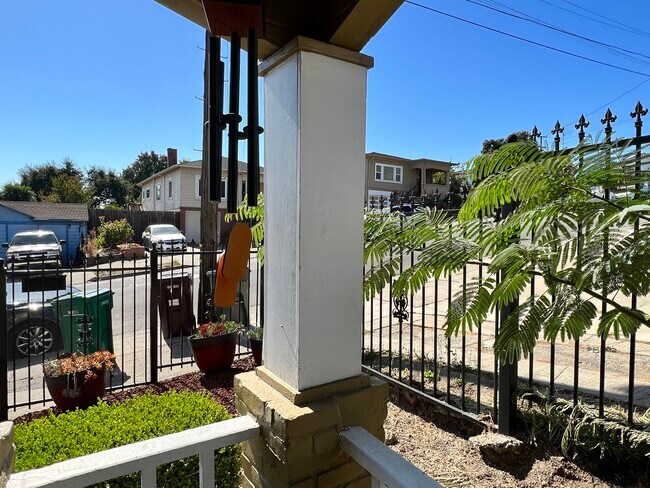 Building Photo - 4222 Carrington St