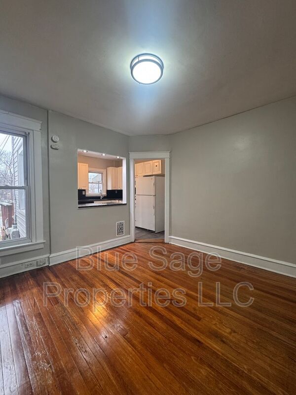 Building Photo - 1411 Lawrence Rd