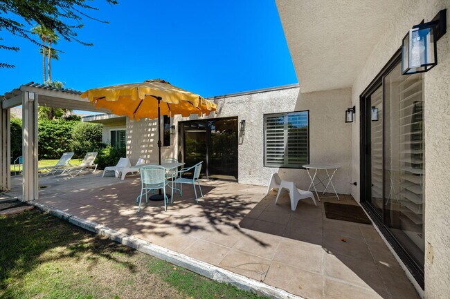 Building Photo - 78483 Cll Huerta
