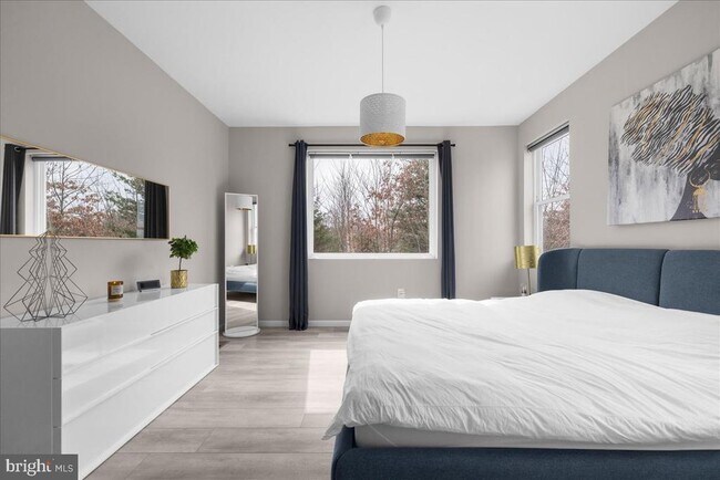 Building Photo - 154 Nevermore Dr