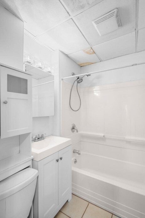 Building Photo - 114 Cedar St