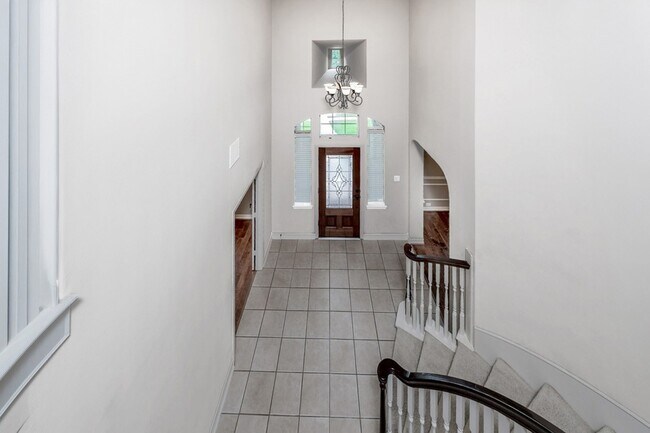 Building Photo - 12406 Santiago Cove Ln