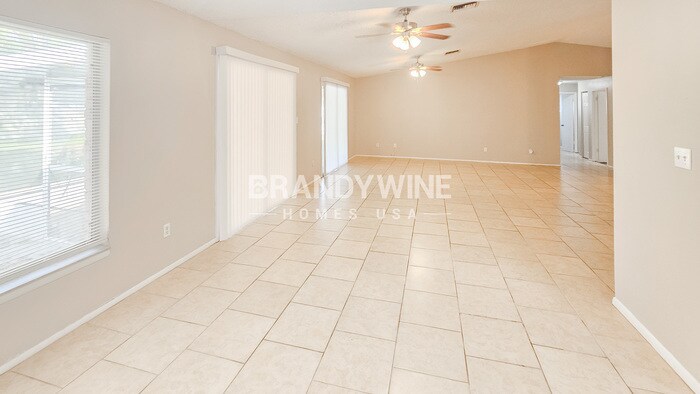 Building Photo - 28305 International Dr