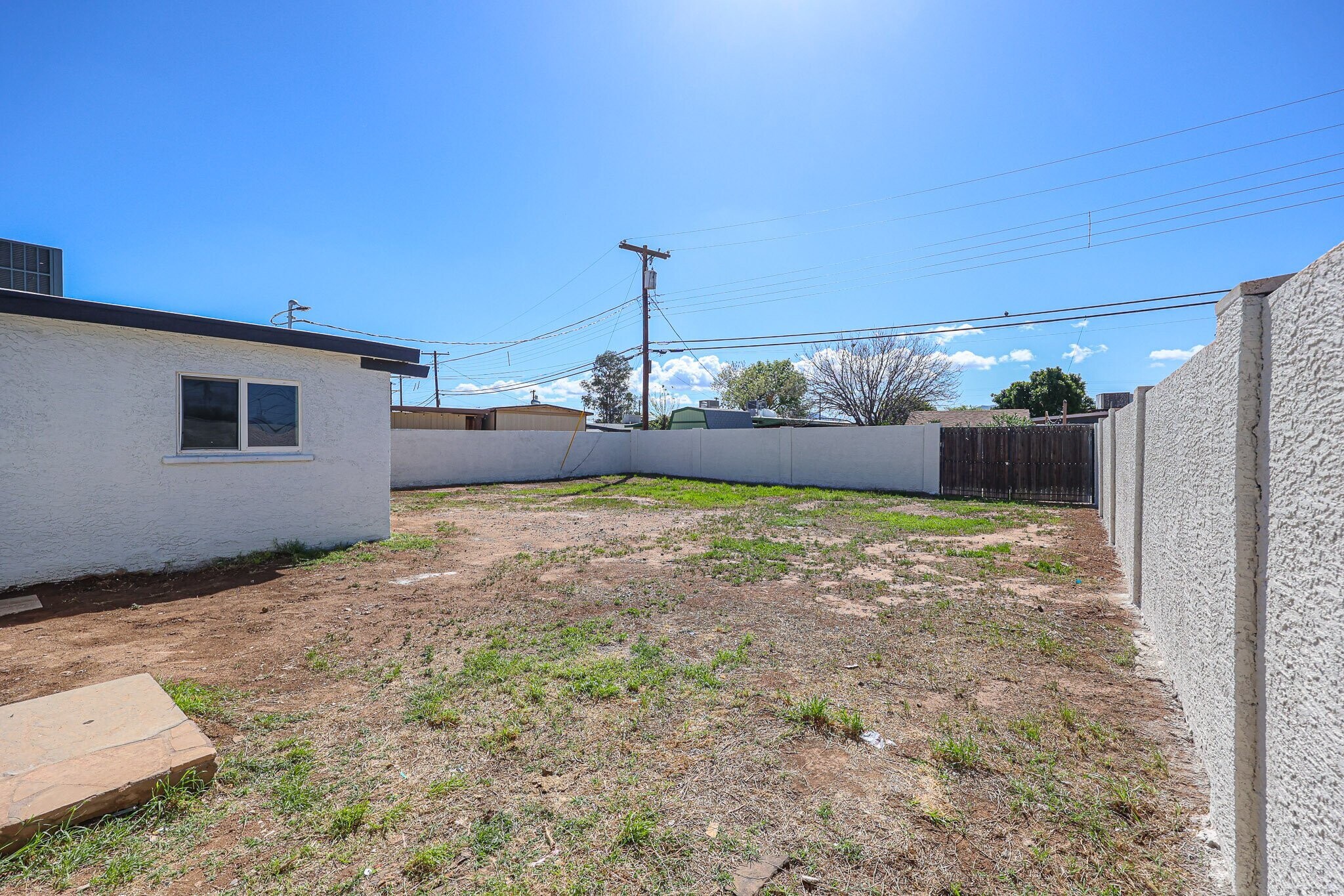 Building Photo - 3607 W La Salle St