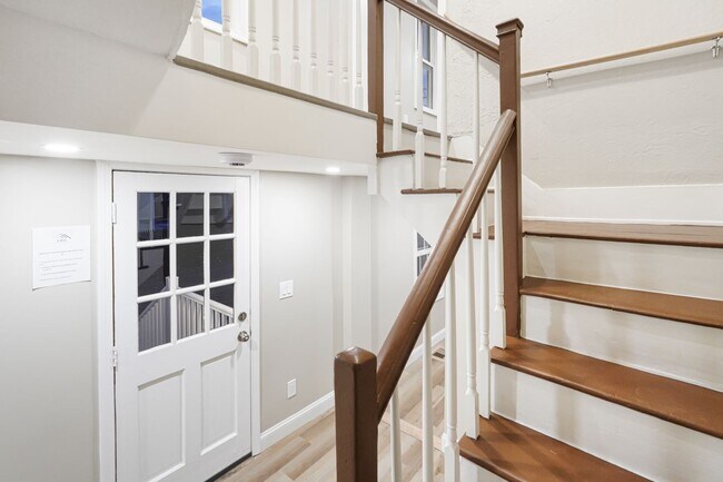 Building Photo - 98 Southville Rd