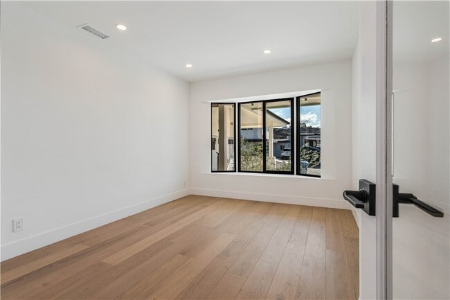 Building Photo - 2155 Hercules Dr