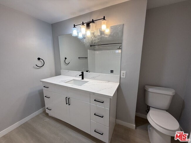 Building Photo - 3320 Pacific Ave