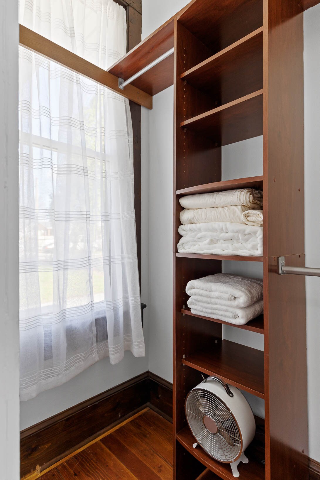 Back bedroom closet - 2015 E 12th St