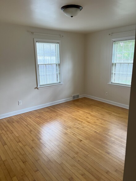Main Bedroom - 632 N Superior St