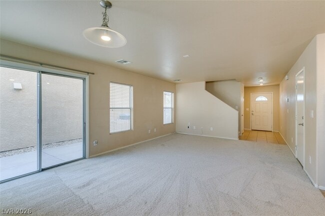 Building Photo - 186 Gilliflower Ave