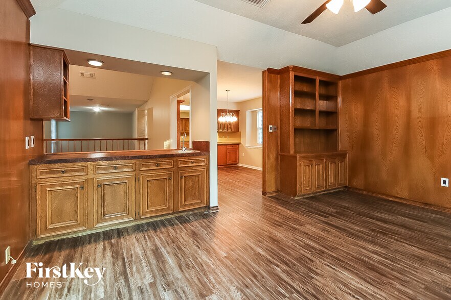 Building Photo - 15806 Afore Dr