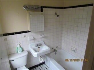 Interior Restroom 2013 - Glendale Apartments