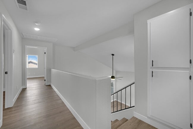 Building Photo - Step into this charming 3-bedroom, 3-bathroom home that has so much to offer!