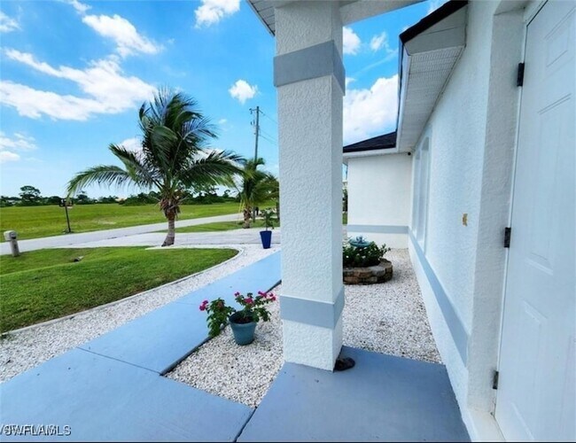 Building Photo - 2115 NW 19th Ave