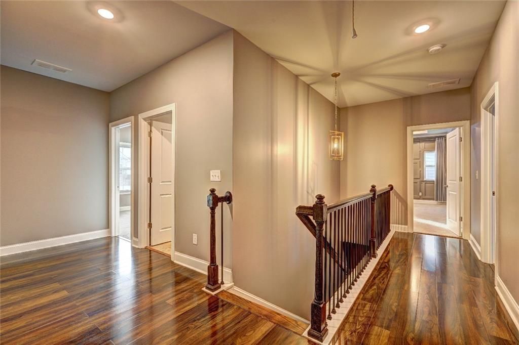 Building Photo - 4527 Bridgeway Rd