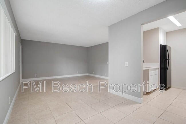 Building Photo - 516 Meadows Cir