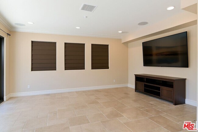 Building Photo - 5515 Ruthwood Dr