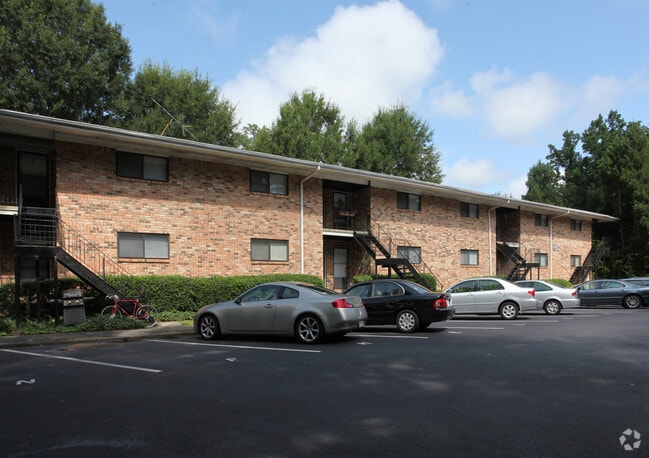 Colonial Gardens - 1135 McLendon Dr Decatur GA 30033 | Apartment Finder