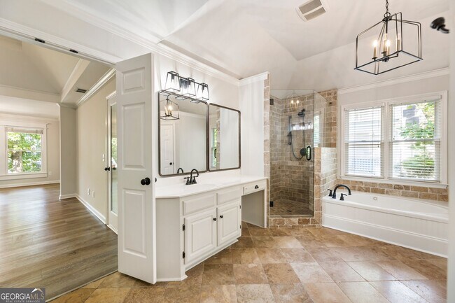 Building Photo - 330 Summerlin Dr