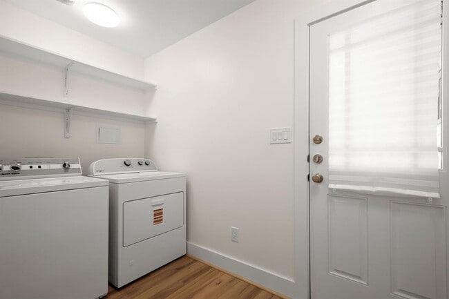 Building Photo - 3808 Tonkawa Trail