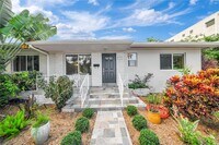 Building Photo - 3145 Segovia St