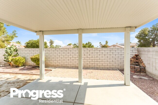 Building Photo - 5740 Indian Springs St