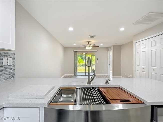 Building Photo - 4906 Majorca Palms Dr