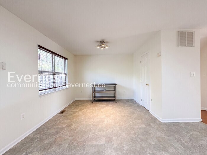 Building Photo - 1101 Highpointe Blvd