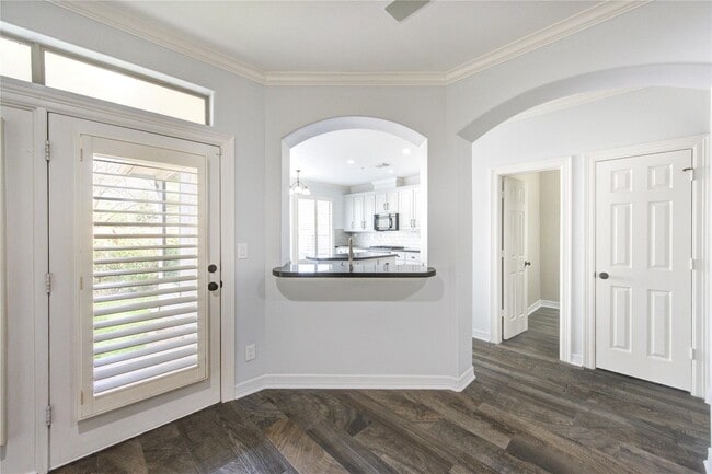 Building Photo - 4340 Lake Walk Ct