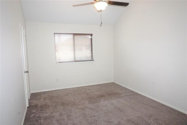 Building Photo - 12620 Summerwood Dr
