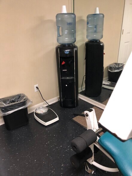 Building Photo - 213 Bendel Rd