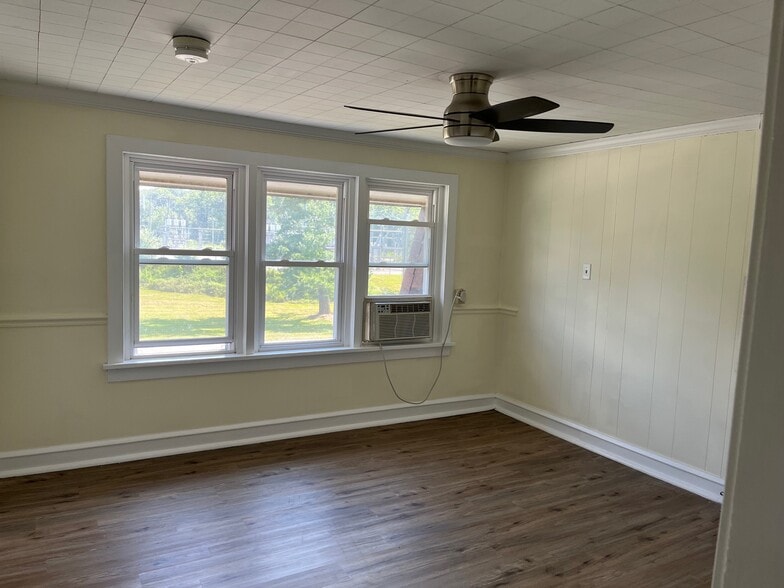 Building Photo - 961 Downingtown Pike
