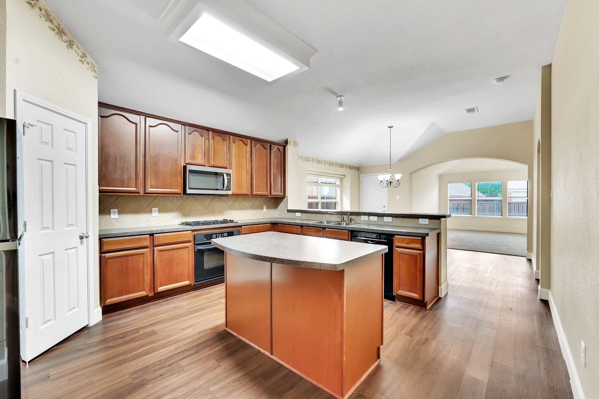 Building Photo - 12618 Red Hawk Dr