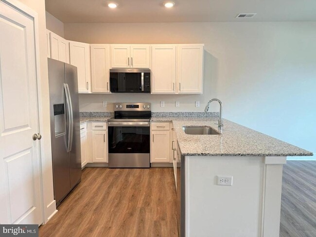 Building Photo - 117 Nootka Wy