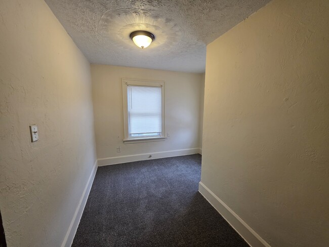 Building Photo - 804 Aberdeen St