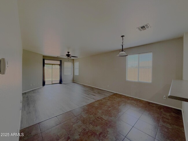 Building Photo - 6872 W Darrel Rd