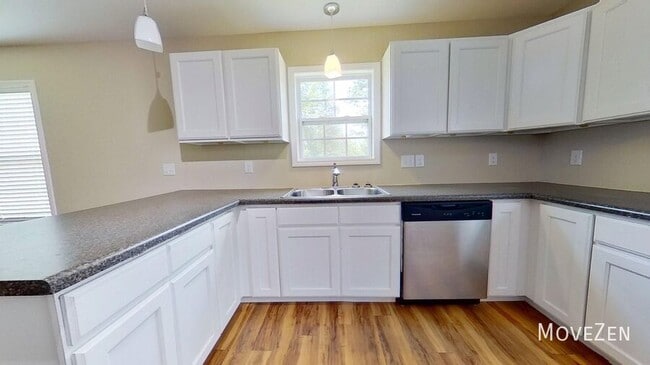Building Photo - 5940 Brentwood Park Pl