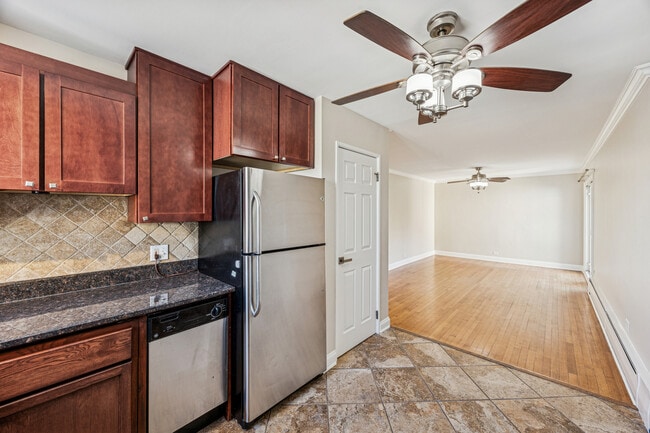 Building Photo - 1953 Euclid Ave